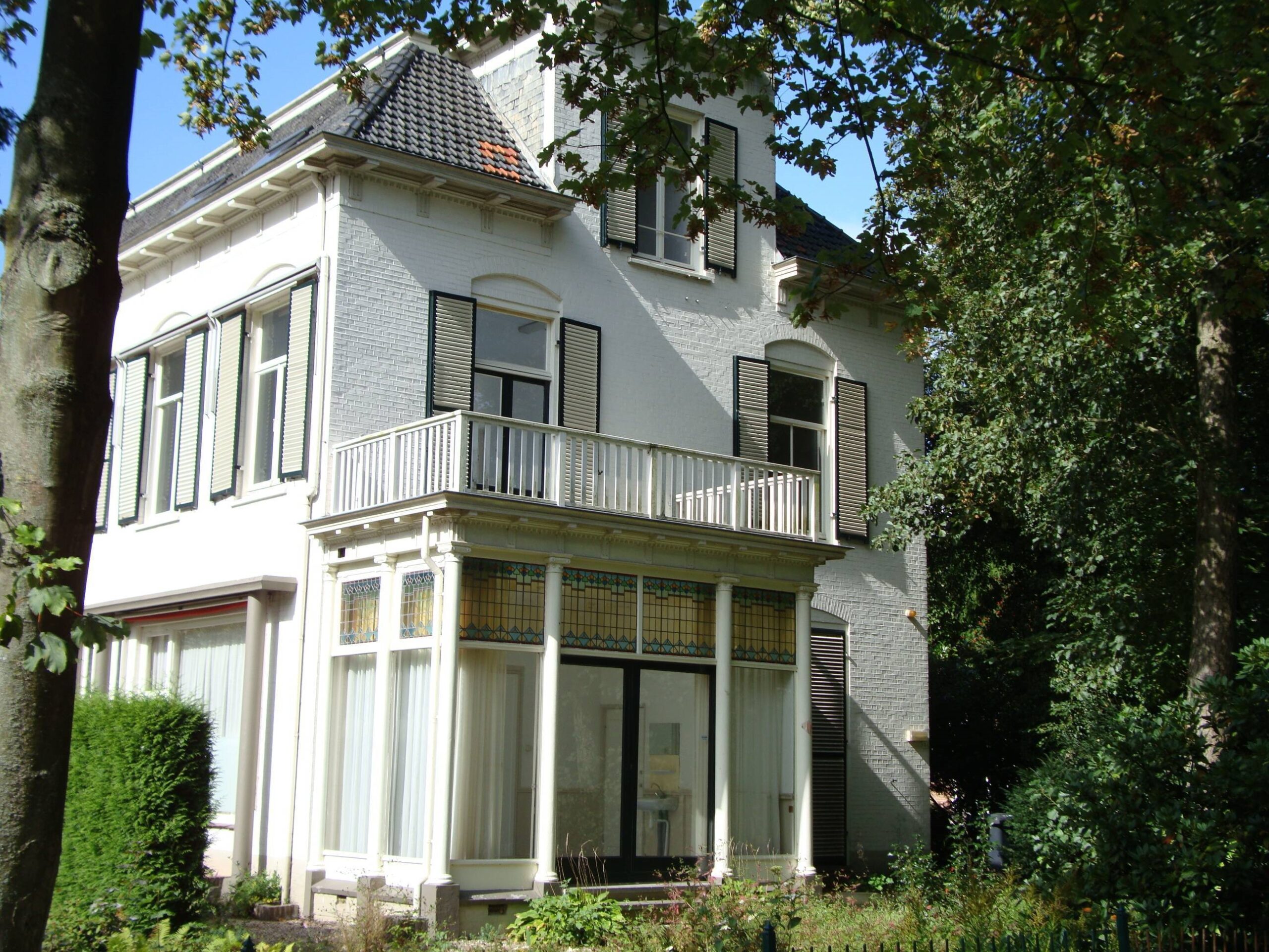 Overbeeklaan 1, Velp